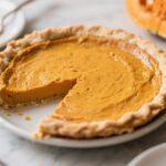 Easy Vegan Pumpkin Pie No Tofu Recipe – Simple, Cozy, and Crowd-Pleasing